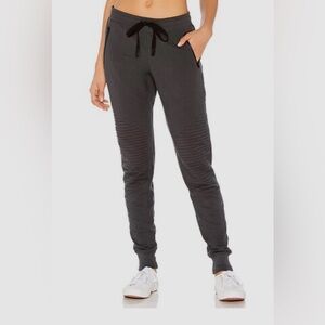 ALO Yoga Urban Sweatpants Joggers in Anthracite